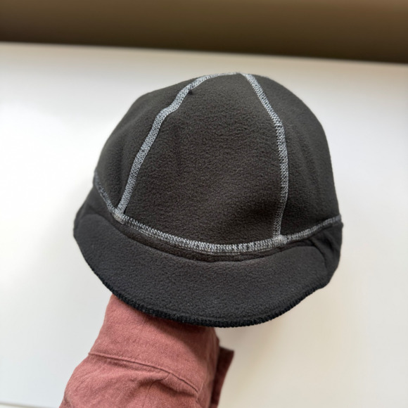 Outdoor Research Flurry Cap Beanie with Visor Women's Size Large/XL in Black - Picture 11 of 12